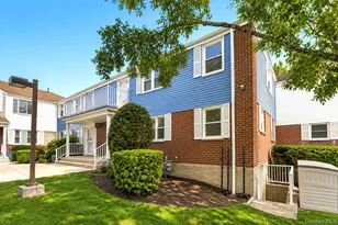 68-61 Cloverdale Blvd, Bayside, NY 11364 - Photo 19