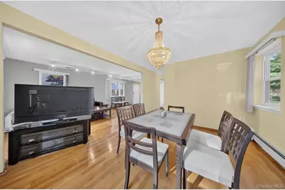 6861 Cloverdale Boulevard #108, Bayside, NY 11364 - Photo 5