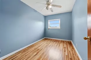4230 E Tremont Ave, Bronx, NY 10465 - Photo 15