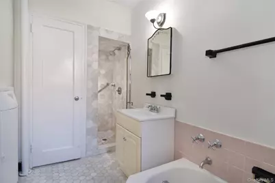 35 Parkview Avenue #3E, Bronxville, NY 10708 - Photo 11