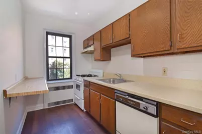35 Parkview Avenue #3E, Bronxville, NY 10708 - Photo 13