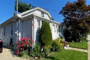 211 Madison Ave, Franklin Square, NY 11010 - Photo 13