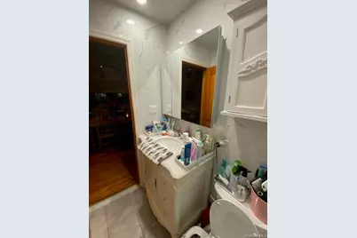 211 Madison Avenue, Franklin Square, NY 11010 - Photo 11
