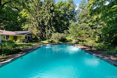100 Crow Hill Road, Mount Kisco, NY 10549 - Photo 17
