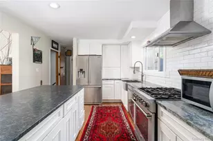 4 Joysan Ct, Hampton Bays, NY 11946 - Photo 5