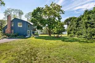 4 Joysan Ct, Hampton Bays, NY 11946 - Photo 31