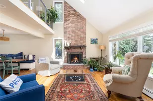 4 Joysan Ct, Hampton Bays, NY 11946 - Photo 3