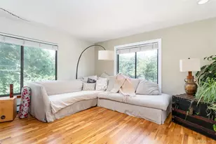 4 Joysan Ct, Hampton Bays, NY 11946 - Photo 15