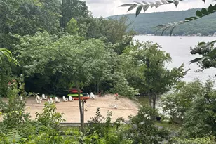 122 Woods Rd, Greenwood Lake, NY 10925 - Photo 9