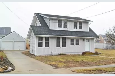 370 Clocks Boulevard, Massapequa, NY 11758 - Photo 7