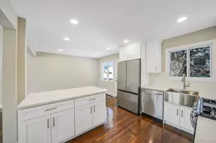 182 W 17th St, Deer Park, NY 11729 - Photo 9