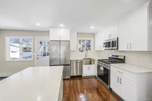 182 W 17th St, Deer Park, NY 11729 - Photo 11