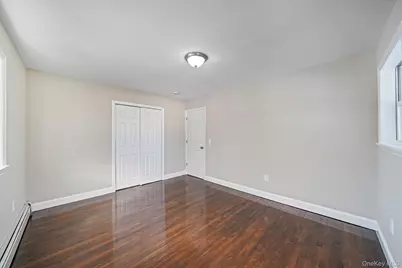 182 W 17th Street, Deer Park, NY 11729 - Photo 15