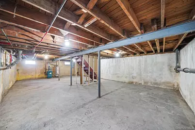 182 W 17th Street, Deer Park, NY 11729 - Photo 23