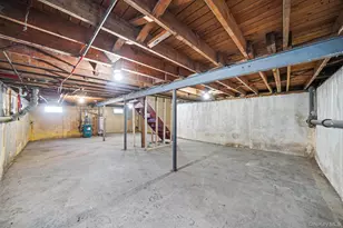 182 W 17th St, Deer Park, NY 11729 - Photo 23