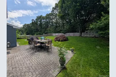146 Rosemont Avenue, Farmingville, NY 11738 - Photo 9