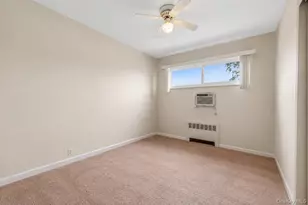 26 Margaret Rd, Massapequa, NY 11758 - Photo 17