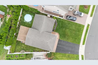 26 Margaret Road, Massapequa, NY 11758 - Photo 27