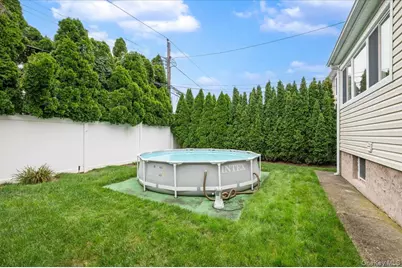 26 Margaret Road, Massapequa, NY 11758 - Photo 25
