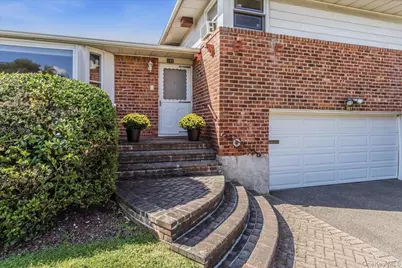 197 Stephen Street, Levittown, NY 11756 - Photo 3
