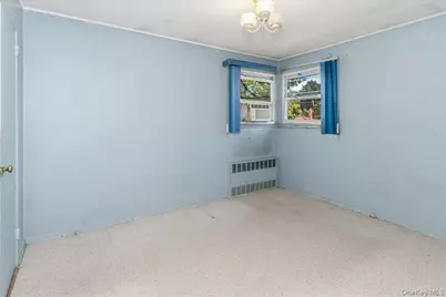 197 Stephen Street, Levittown, NY 11756 - Photo 15