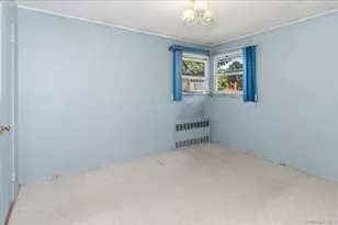 197 Stephen St, Levittown, NY 11756 - Photo 15