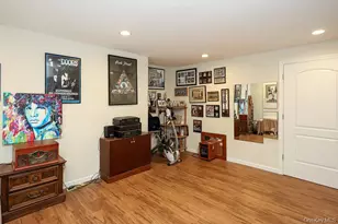 53 Villas Cir, Melville, NY 11747 - Photo 21