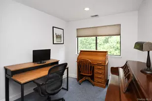 53 Villas Cir, Melville, NY 11747 - Photo 17