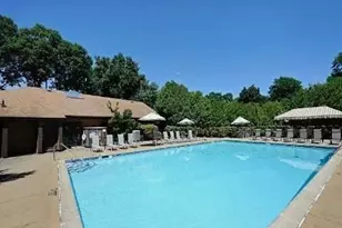 53 Villas Cir, Melville, NY 11747 - Photo 25