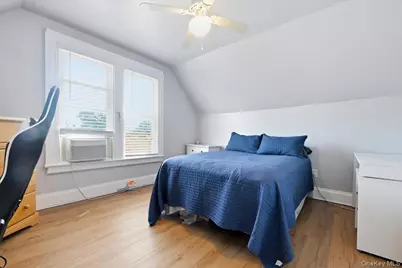 547 N 11th Street, New Hyde Park, NY 11040 - Photo 23