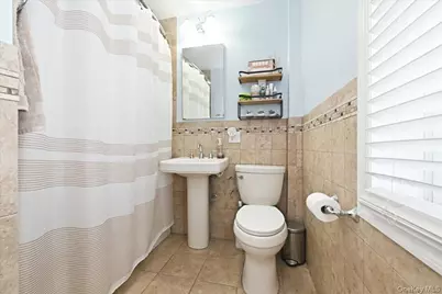 547 N 11th Street, New Hyde Park, NY 11040 - Photo 21