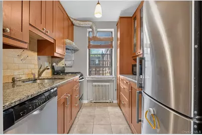 215-43 48th Ave #3E, Bayside, NY 11361 - Photo 7