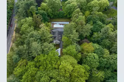 8 Woodstock Court, Muttontown, NY 11771 - Photo 11