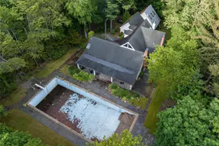 8 Woodstock Ct, Muttontown, NY 11771 - Photo 7