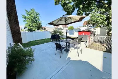 1376 Eggert Place, Far Rockaway, NY 11691 - Photo 5