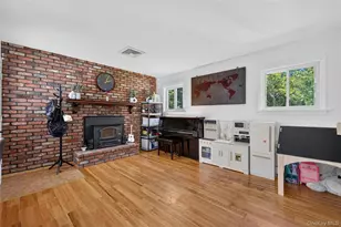 1171 Carlls Straight Path, Dix Hills, NY 11746 - Photo 9