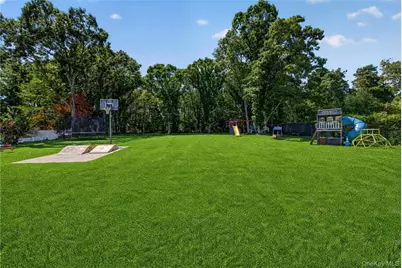 1171 Carlls Straight Path, Dix Hills, NY 11746 - Photo 23