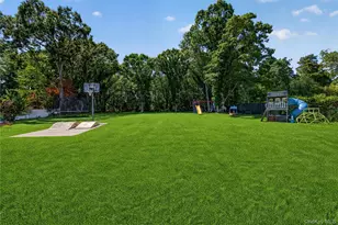 1171 Carlls Straight Path, Dix Hills, NY 11746 - Photo 23