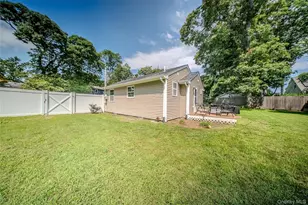 17 Connelly Dr, Lake Grove, NY 11755 - Photo 33