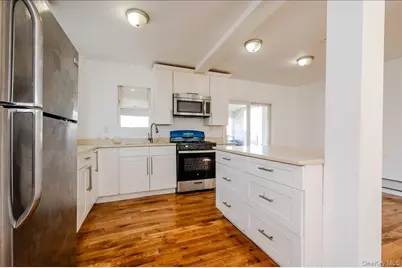 214 Beach 3rd, Far Rockaway, NY 11691 - Photo 3