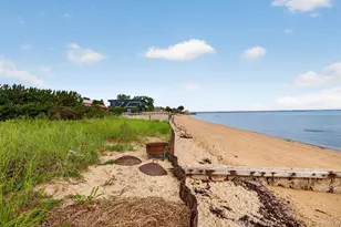 23 Eastland Dr, Glen Cove, NY 11542 - Photo 9