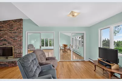 23 Eastland Drive, Glen Cove, NY 11542 - Photo 25