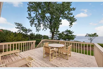 23 Eastland Drive, Glen Cove, NY 11542 - Photo 39