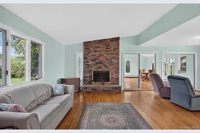 23 Eastland Drive, Glen Cove, NY 11542 - Photo 19