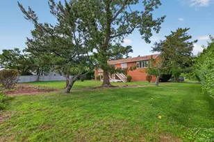 23 Eastland Dr, Glen Cove, NY 11542 - Photo 43