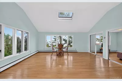 23 Eastland Drive, Glen Cove, NY 11542 - Photo 23
