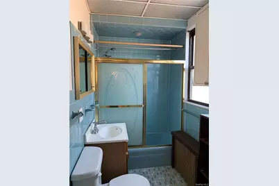 2564 Paulding Avenue, Bronx, NY 10469 - Photo 15