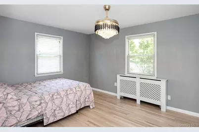 844 Hemlock Street, Franklin Square, NY 11010 - Photo 15