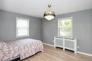 844 Hemlock St, Franklin Square, NY 11010 - Photo 15