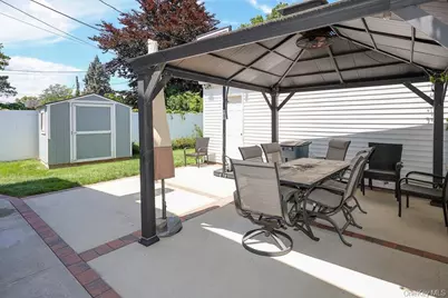 844 Hemlock Street, Franklin Square, NY 11010 - Photo 35